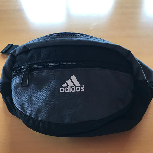 adidas(アディダス)のadidasウエストポーチ メンズのバッグ(ウエストポーチ)の商品写真