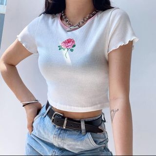 アーバンアウトフィッターズ(Urban Outfitters)の薔薇 Tシャツとjoyrichハットのセット(Tシャツ(半袖/袖なし))