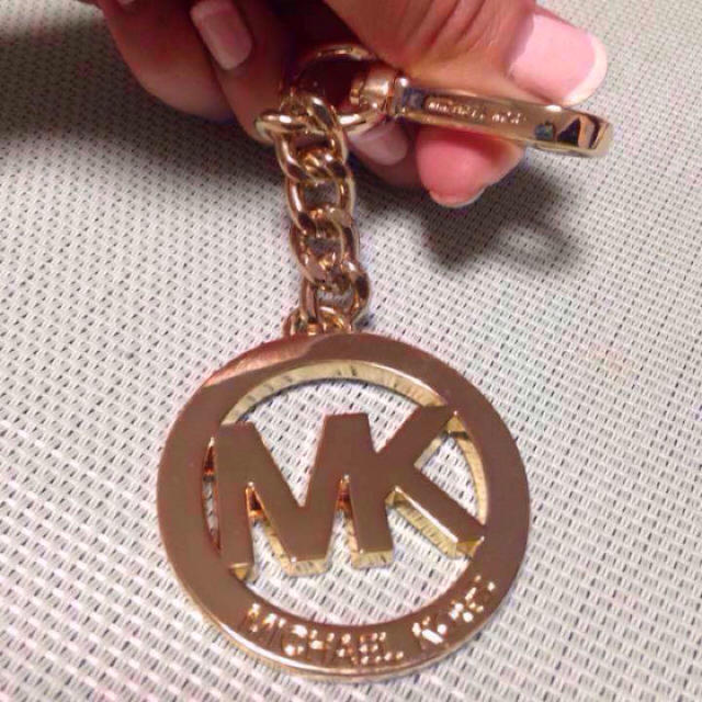 Michael Kors(マイケルコース)のタイムセール 新品 バッグチャーム レディースのファッション小物(キーホルダー)の商品写真