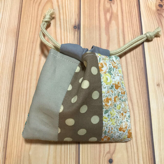 日本公式店 巾着ポーチ ハギレ パッチワーク 小物入れ ハンドメイド 日本公式店 巾着ポーチ ハギレ パッチワーク 小物入れ ハンドメイド
