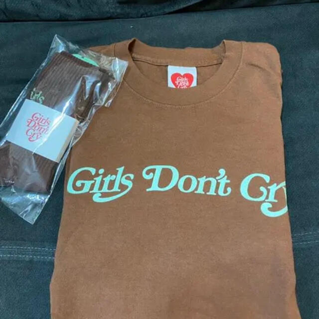 GDC(ジーディーシー)のBUTTERFLY Girls Don’t Cry verdy 靴下セット メンズのトップス(Tシャツ/カットソー(半袖/袖なし))の商品写真