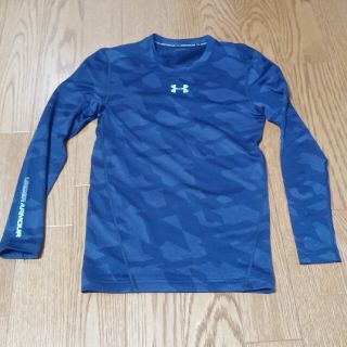 アンダーアーマー(UNDER ARMOUR)のスポーツウェア　防寒　長袖(Tシャツ/カットソー(七分/長袖))