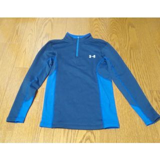 アンダーアーマー(UNDER ARMOUR)のスポーツウェア　防寒　長袖(Tシャツ/カットソー(七分/長袖))