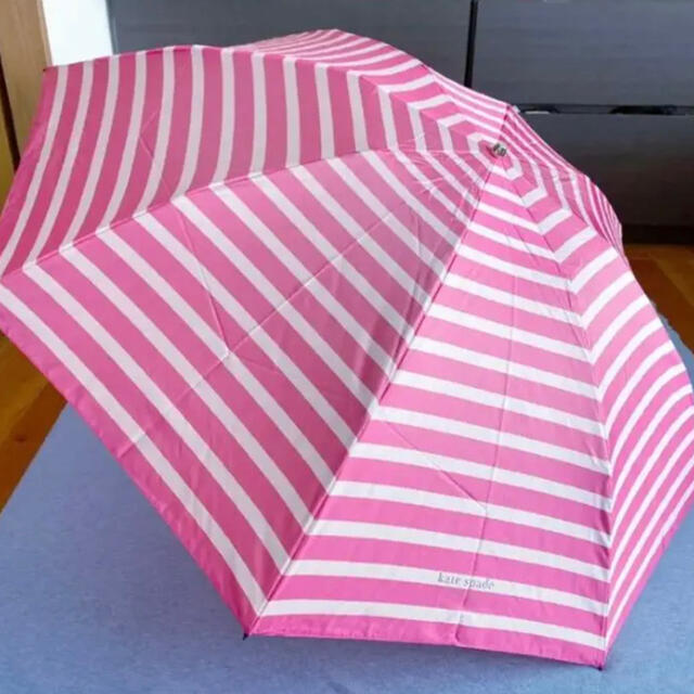 kate spade new york(ケイトスペードニューヨーク)の未使用品　ケイトスペード折りたたみ雨傘　ピンク レディースのファッション小物(傘)の商品写真