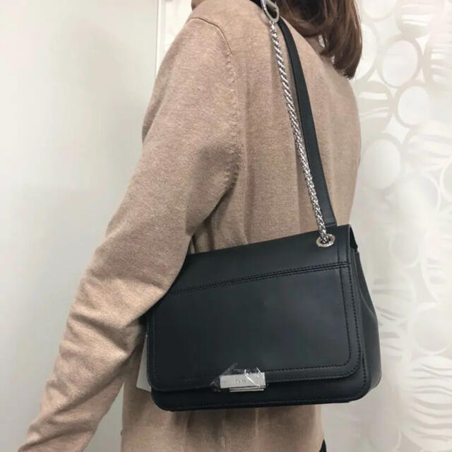 FURLA 2way ショルダーバッグ内側オープンポケットx1