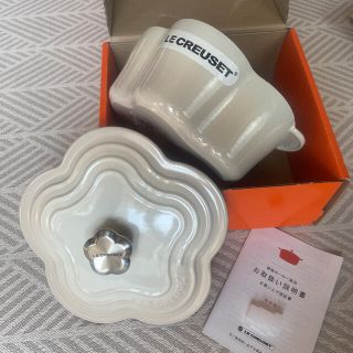 ルクルーゼ(LE CREUSET)のルクルーゼ　ココットフルール　ステンレス　フラワーつまみ　レア　メレンゲ　鍋(食器)