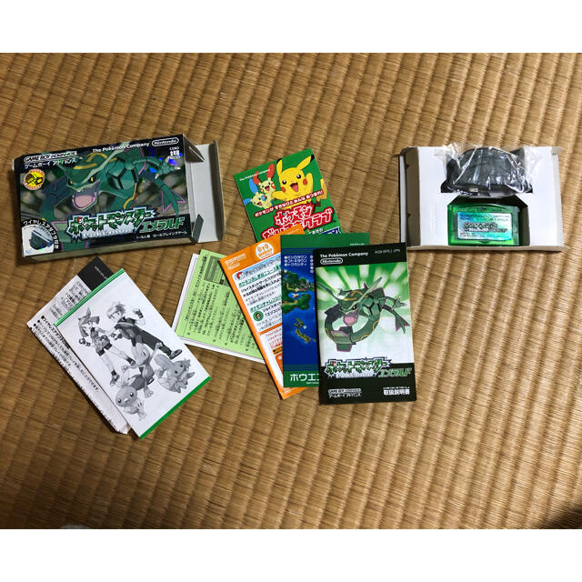 任天堂(ニンテンドウ)のポケモンルビー　サファイア　エメラルド　リーフグリーン　ブラック エンタメ/ホビーのゲームソフト/ゲーム機本体(携帯用ゲームソフト)の商品写真