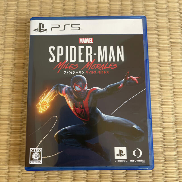 PlayStation(プレイステーション)のPS5 ディスク有　通常版 中古美品 おまけ スパイダーマン  エンタメ/ホビーのゲームソフト/ゲーム機本体(家庭用ゲーム機本体)の商品写真