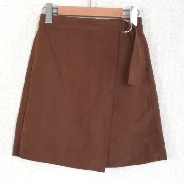 GU(ジーユー)の巻きスカート風スカート レディースのスカート(ひざ丈スカート)の商品写真