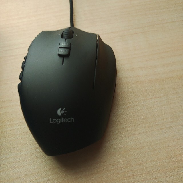ゲーミングマウス、ロジクールG600 スマホ/家電/カメラのPC/タブレット(PC周辺機器)の商品写真