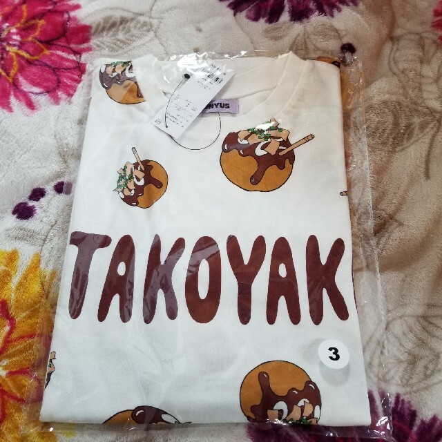 PUNYUS(プニュズ)の新品 TAKOYAKI Tシャツ 渡辺直美 punyus たこやき 3 総柄 レディースのトップス(Tシャツ(半袖/袖なし))の商品写真