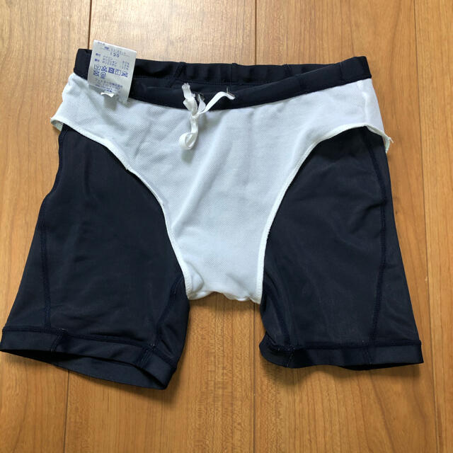 水泳パンツ　130㎝ キッズ/ベビー/マタニティのキッズ服男の子用(90cm~)(水着)の商品写真