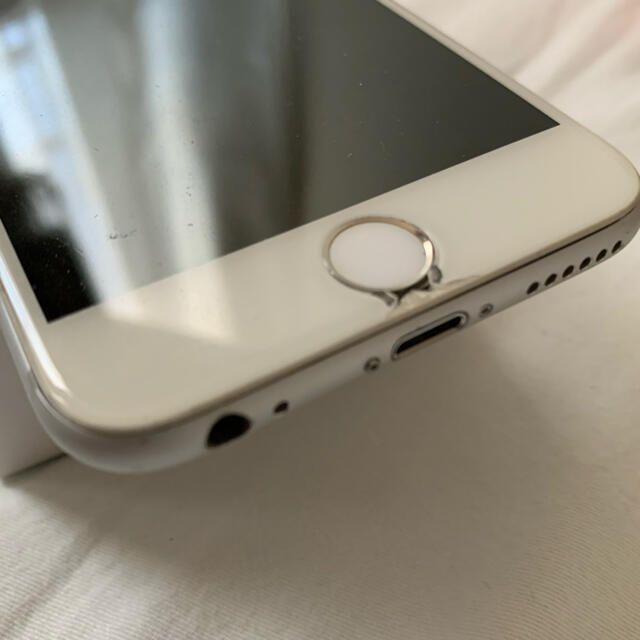 iPhone(アイフォーン)のiPhone 6 silver 128GB MG4C2J/A ジャンク品 スマホ/家電/カメラのスマートフォン/携帯電話(スマートフォン本体)の商品写真