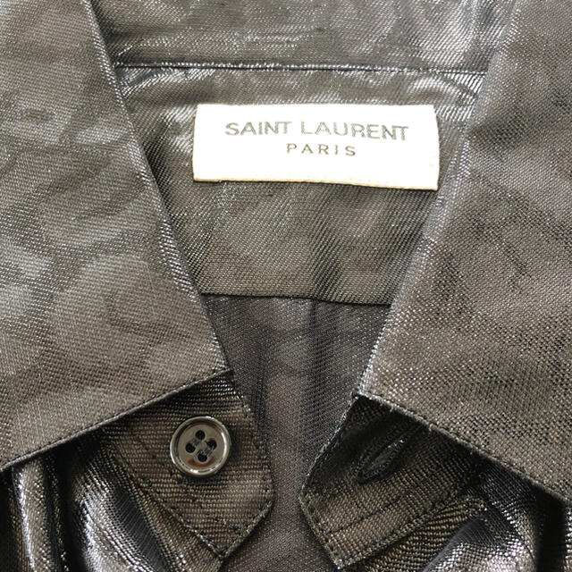 Saint Laurent(サンローラン)の新品　SAINT LAURENT サンローラン　シルク混　シャツ　黒 レディースのトップス(シャツ/ブラウス(長袖/七分))の商品写真