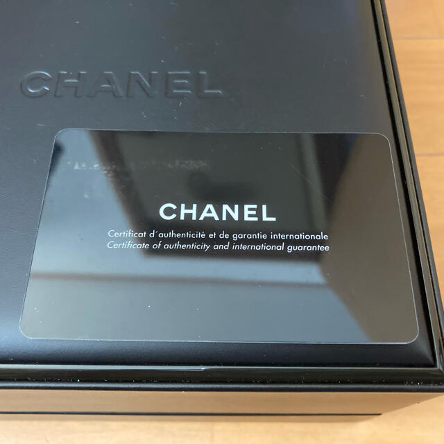 CHANEL(シャネル)のダモンデ様専用シャネル J12 H2013 箱 BOX ギャラカード 取扱説明書 メンズの時計(腕時計(アナログ))の商品写真