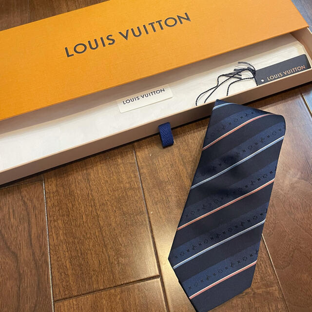 LOUIS VUITTON ネクタイ