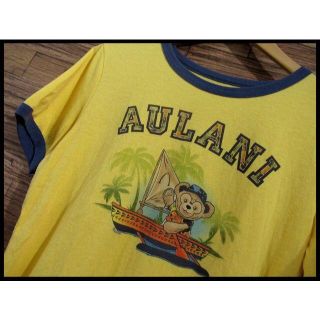 ディズニー(Disney)のアウラニ ダッフィー ディズニー リゾート スパ リンガー Tシャツ 黄 XL(Tシャツ(半袖/袖なし))