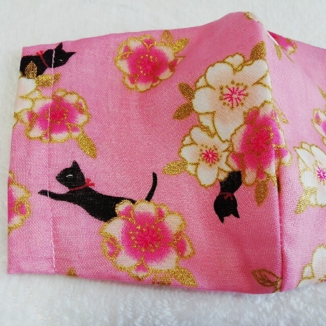 （1500）抗ウイルス加工生地　黒猫桜和柄インナーマスク ハンドメイドのファッション小物(その他)の商品写真