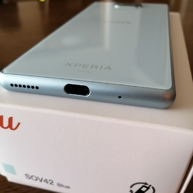 Xperia(エクスペリア)のXperia 8  au SOV42 ブルー  (SIMロック解除済) スマホ/家電/カメラのスマートフォン/携帯電話(スマートフォン本体)の商品写真