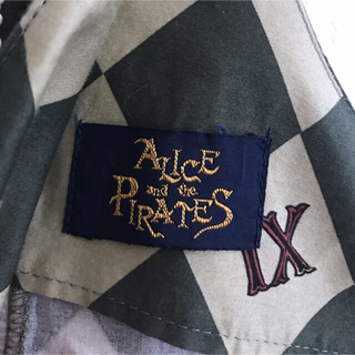 Alice and the Pirates おすましキャットJSKとニーハイ