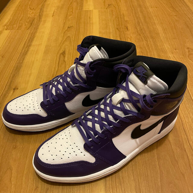 NIKE(ナイキ)のNIKE AIR JORDAN 1 COURT PURPLE 27.5 美中古 メンズの靴/シューズ(スニーカー)の商品写真