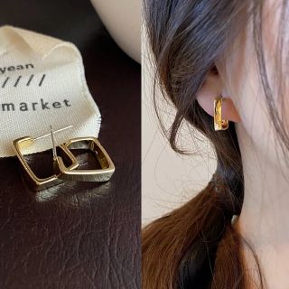 アメリヴィンテージ(Ameri VINTAGE)のgold square pierce #026(ピアス)