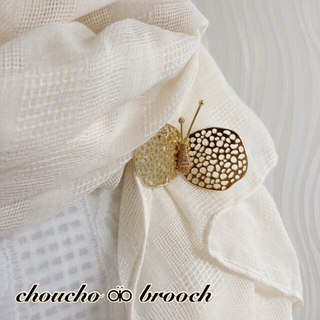 choucho ⚮̈﻿ brooch 北欧 ブローチ スカーフ ピン.*˚(ブローチ/コサージュ)