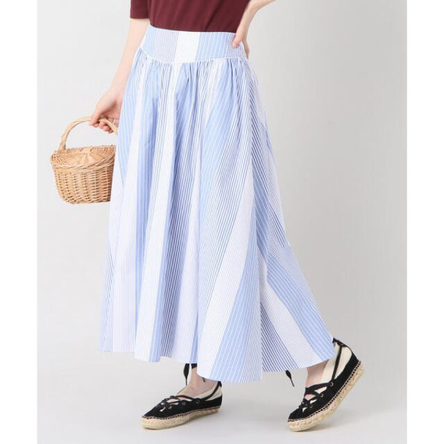 IENA(イエナ)の未使用品　イエナ　BLUEストライプボリュームスカート　17,600円　IENA レディースのスカート(ロングスカート)の商品写真
