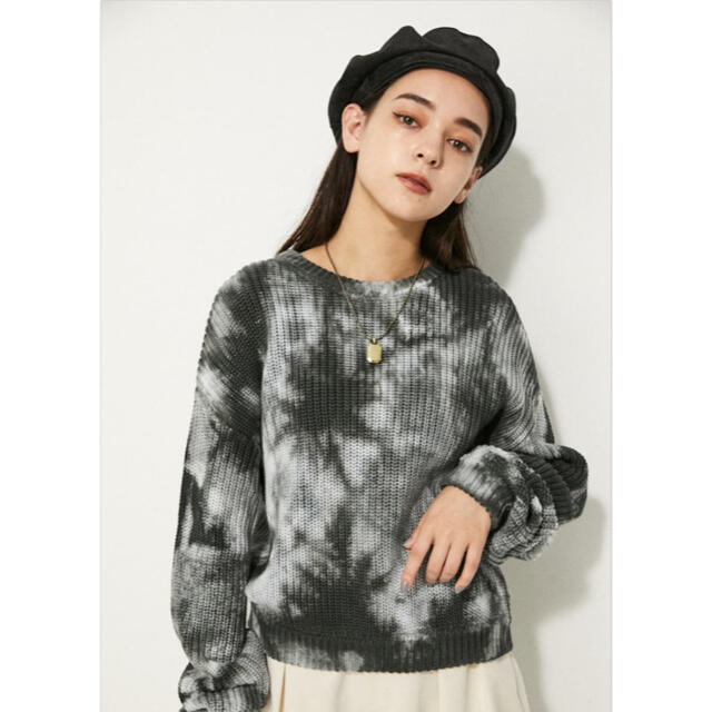 SLY(スライ)のTIE DYE CROPPED TOPS レディースのトップス(ニット/セーター)の商品写真