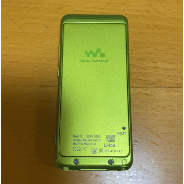 SONY(ソニー)のWALKMAN    NW-S15K  16GB グリーン スマホ/家電/カメラのオーディオ機器(ポータブルプレーヤー)の商品写真
