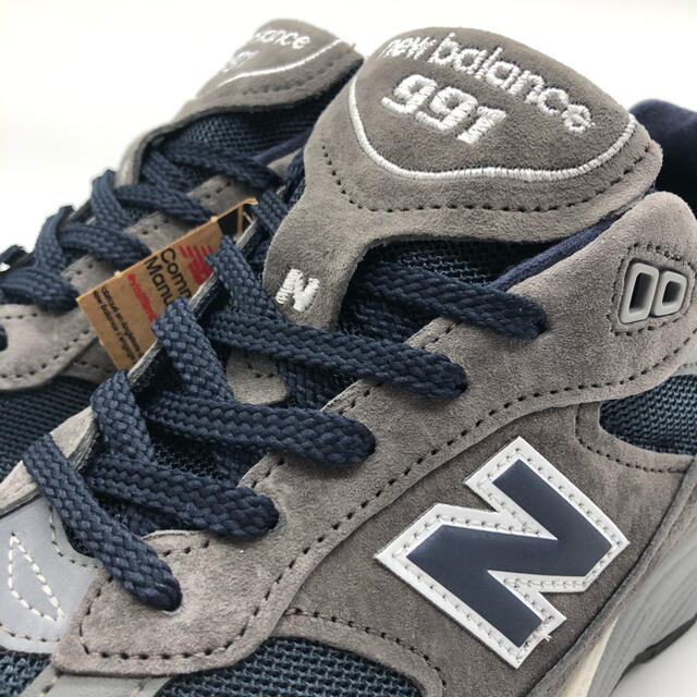 New Balance(ニューバランス)の【新品箱付き！】ニューバランス M991SGN 26.5cm 英国製 メンズの靴/シューズ(スニーカー)の商品写真