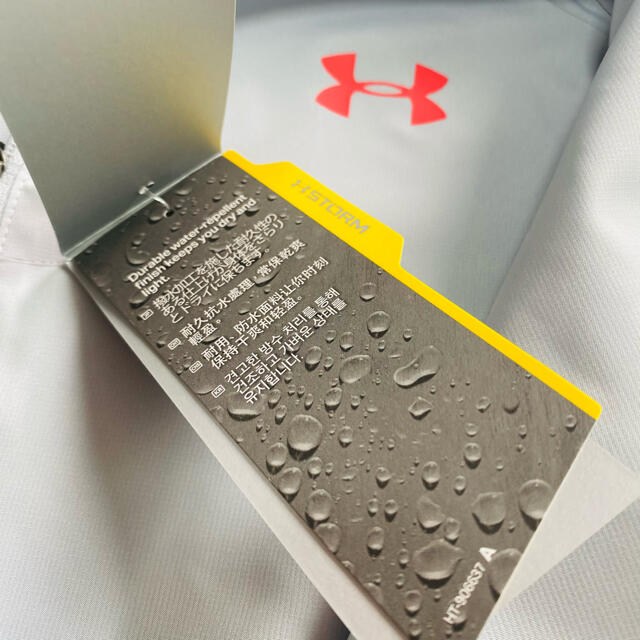 UNDER ARMOUR(アンダーアーマー)の新品 UNDER ARMOUR ウーブンフルジップフーディー パーカー  撥水 スポーツ/アウトドアのランニング(ウェア)の商品写真