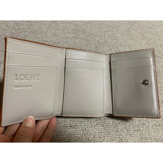 LOEWE(ロエベ) トライフォールド　アナグラム　ライトゴースト