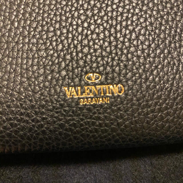 VALENTINO(ヴァレンティノ)の大幅値下げ‼︎ヴァレンティノ★ ロックスタッズ ☆チェーンウォレット☆ レディースのファッション小物(財布)の商品写真