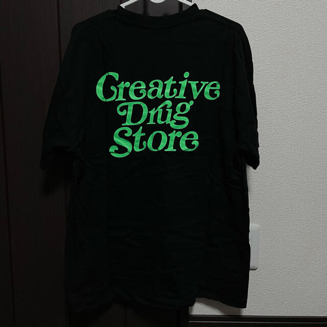 Creative drug store verdy tee