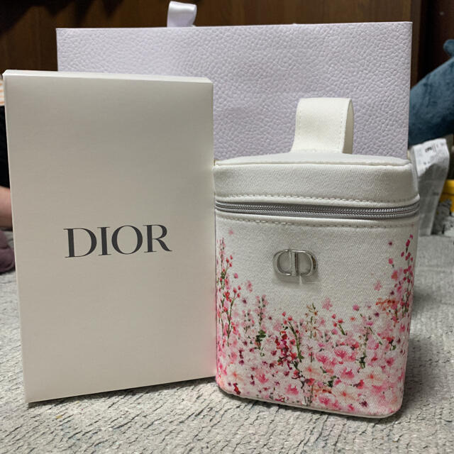 Dior ノベルティ バニティポーチ