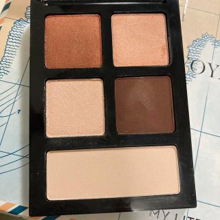 ボビイブラウン(BOBBI BROWN)のBOBBI BROWN エッセンシャルマルチカラーアイシャドウパレット(アイシャドウ)