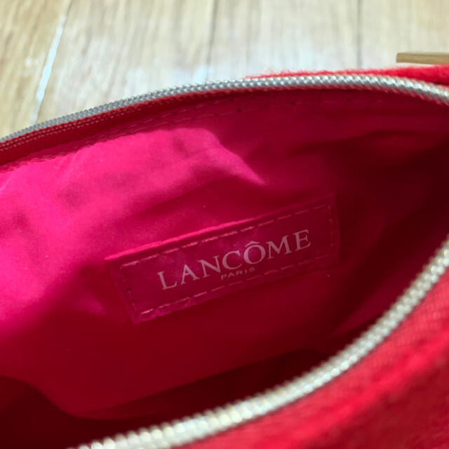 LANCOME(ランコム)のランコム LANCOME　ポーチ 犬 ノベルティ 限定　新品未使用 レディースのファッション小物(ポーチ)の商品写真