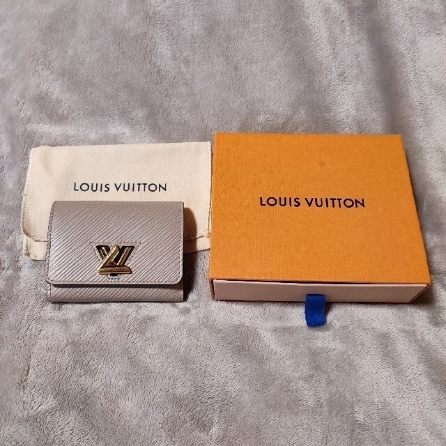 LOUIS VUITTON エピ ポルトフォイユ ツイストコンパクト