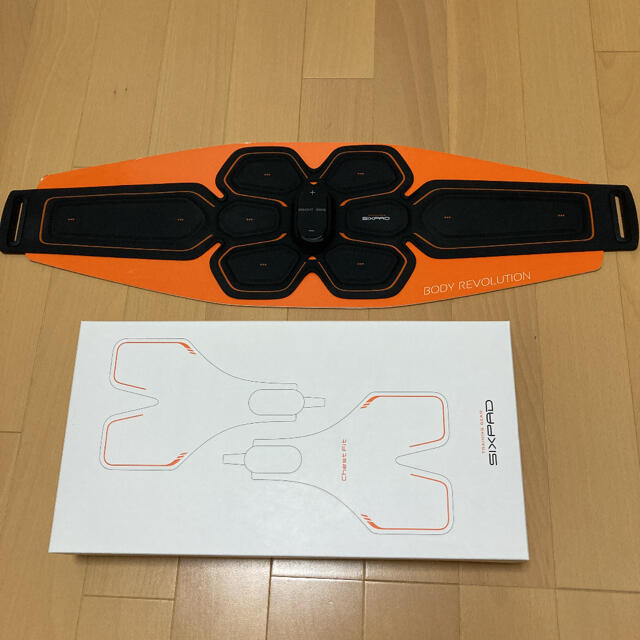 SIXPAD(シックスパッド)のSIXPAD Abs Belt & SIXPAD Chest Fit スポーツ/アウトドアのトレーニング/エクササイズ(トレーニング用品)の商品写真