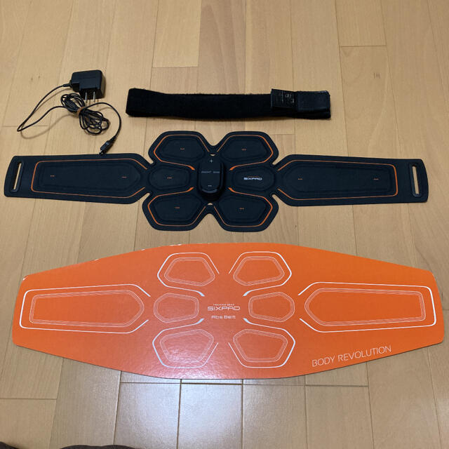 SIXPAD(シックスパッド)のSIXPAD Abs Belt & SIXPAD Chest Fit スポーツ/アウトドアのトレーニング/エクササイズ(トレーニング用品)の商品写真