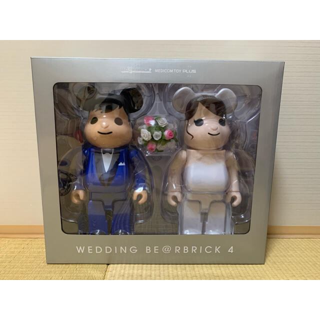 MEDICOM TOY(メディコムトイ)のBE@RBRICK グリーティング結婚 4 PLUS 400％ エンタメ/ホビーのフィギュア(その他)の商品写真