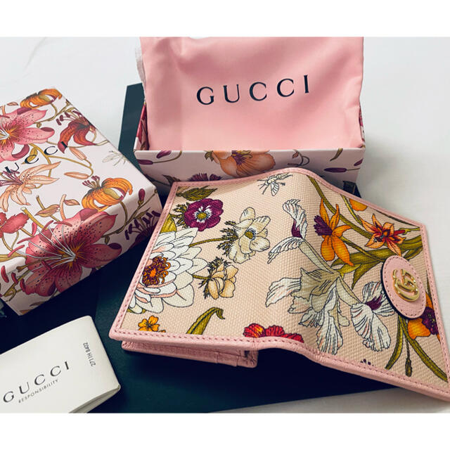 Gucci   グッチGUCCI花柄フローラ折財布 日本限定フラワーの通販
