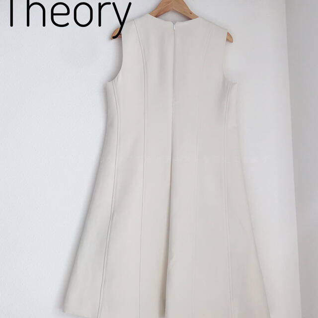 theory(セオリー)の♡なな様専用♡☆Theory セオリーワンピース オホワイト ノースリーブ レディースのワンピース(ひざ丈ワンピース)の商品写真