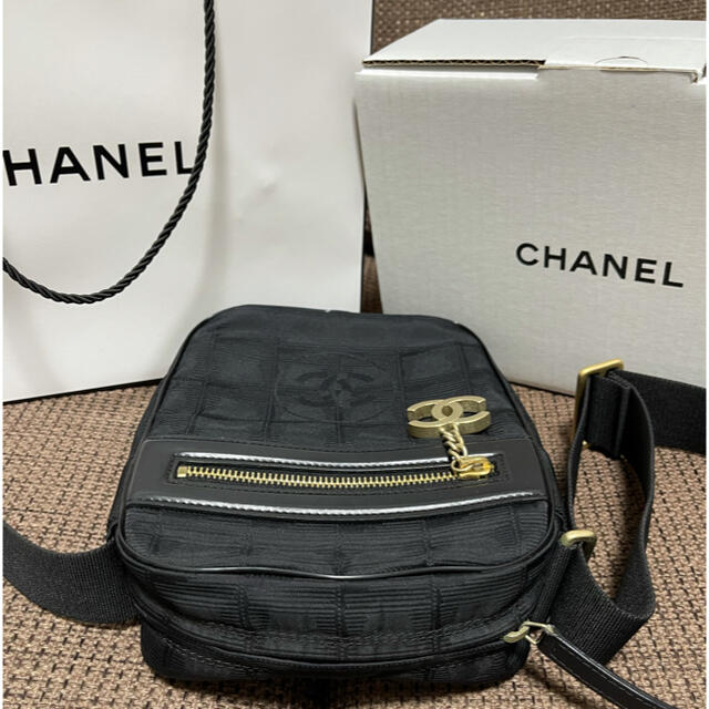 CHANEL(シャネル)のシャネル ショルダーバック メンズのバッグ(ショルダーバッグ)の商品写真