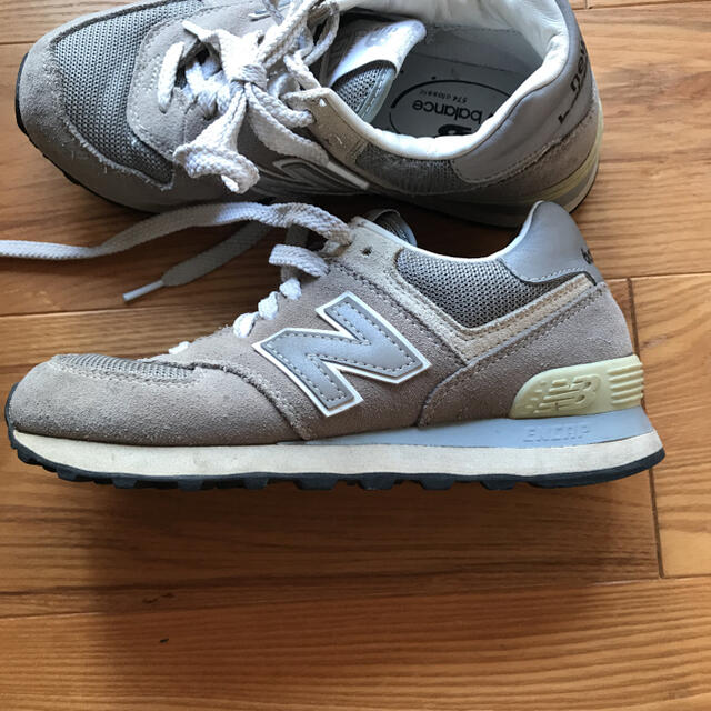 New Balance(ニューバランス)のニューバランス　グレー　574 23.5 スニーカー レディースの靴/シューズ(スニーカー)の商品写真