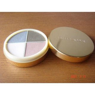 エスティローダー(Estee Lauder)のエスティローダー　アイシャドー4色コンパクト　送料込☆(アイシャドウ)