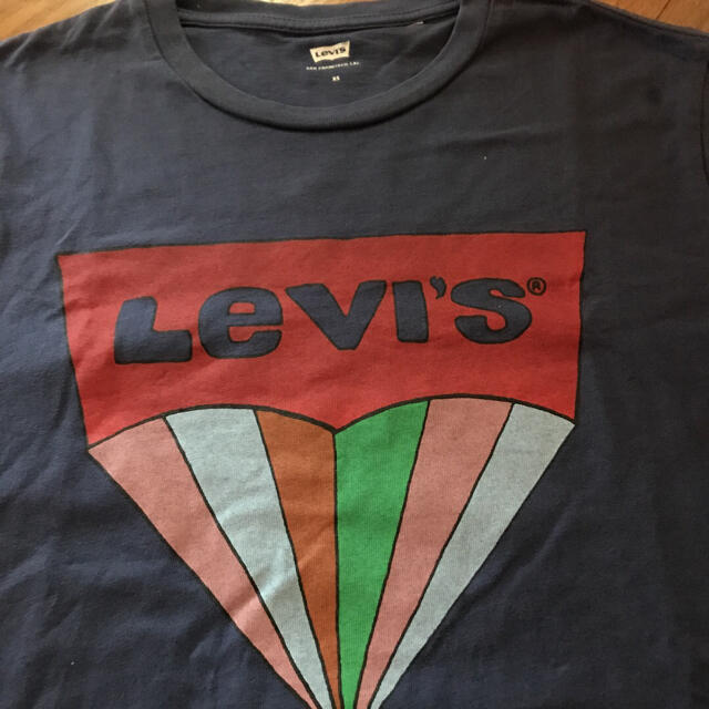 Levi's(リーバイス)の【リーバイス】  Tシャツ　半袖　トップス　紺色　XS メンズのトップス(Tシャツ/カットソー(半袖/袖なし))の商品写真