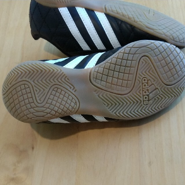 adidas(アディダス)のスニーカー サッカーシューズ 17cm adidas スポーツ/アウトドアのサッカー/フットサル(シューズ)の商品写真