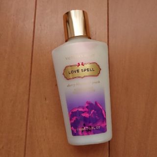 ヴィクトリアズシークレット(Victoria's Secret)のヴィクトリアズ・シークレット ボディローション60mlチェリーブロッサム&ピーチ(ボディローション/ミルク)